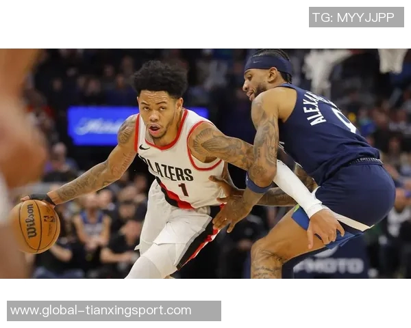 马祖拉称赞A西蒙斯展现对抗性和侵略性正是球队所需表现