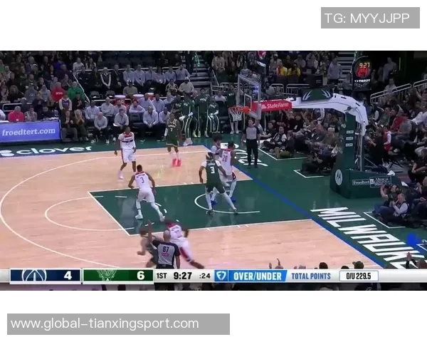 字母哥本赛季全面爆发得分助攻命中率均创生涯新高火力全开表现惊艳