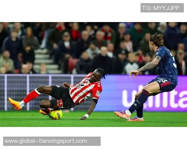 阿森纳半场落后桑德兰穆基勒助攻巴拉德打破僵局