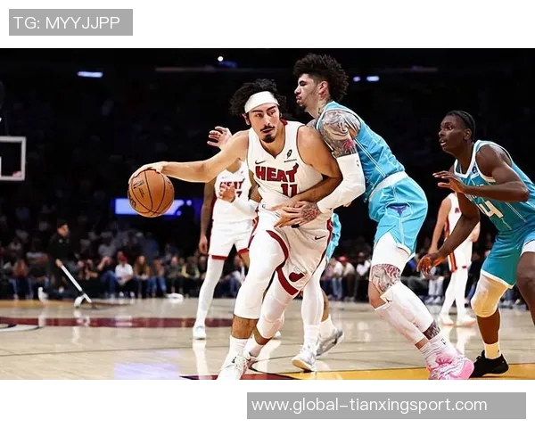 哈克斯高效表现助力球队12投8中砍下17分10篮板6助攻正负值加43