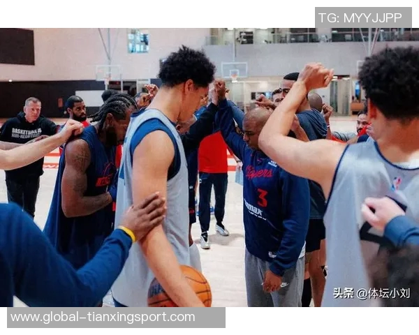 小卡季前赛表现出色砍下35分与队友重聚感到非常开心