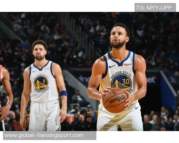 库里分享温馨家庭合照与六口之家共迎2026年幸福时刻